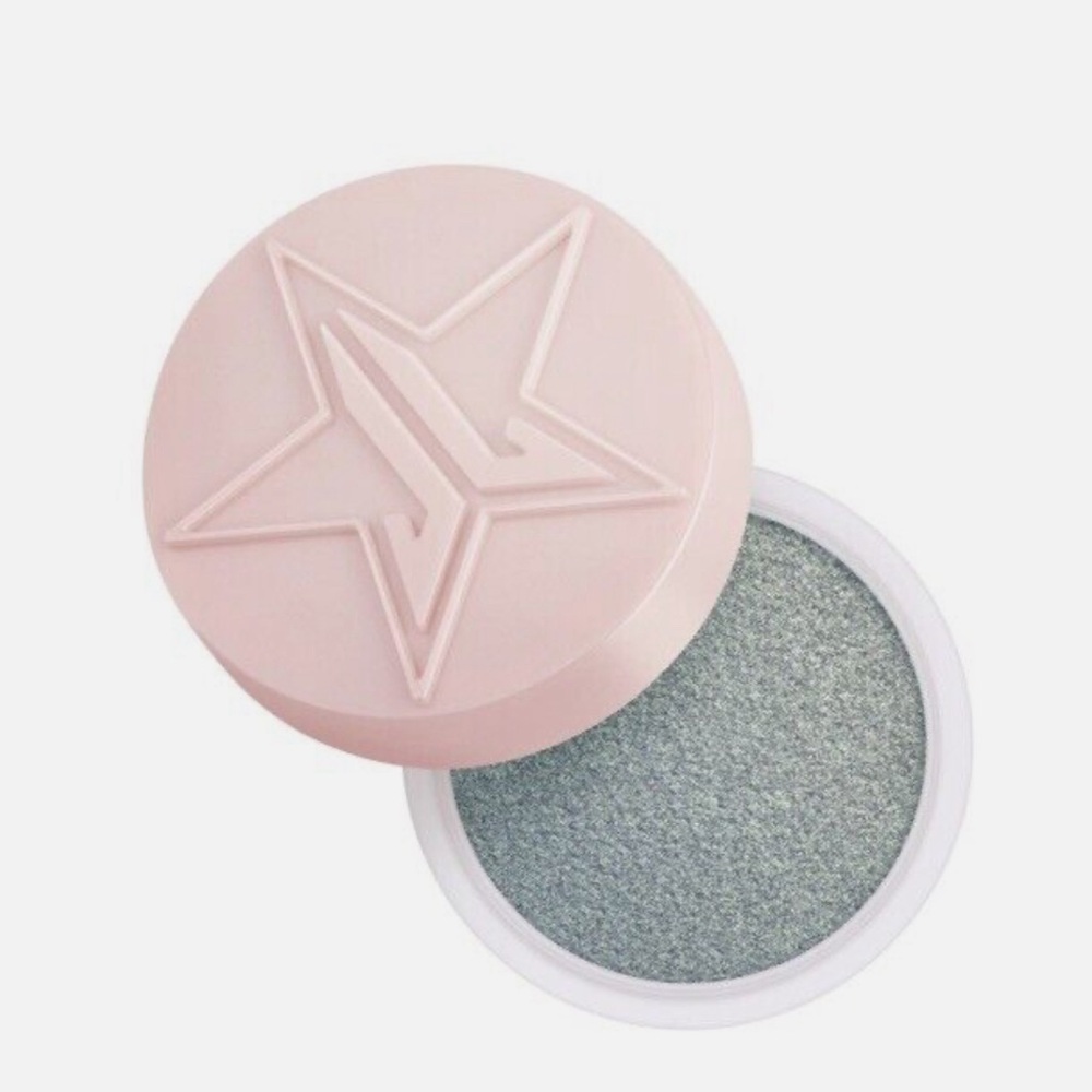 Jeffree Star Eye Gloss Powder Brain Freeze 4.5g / 0.16oz.
BNWT
